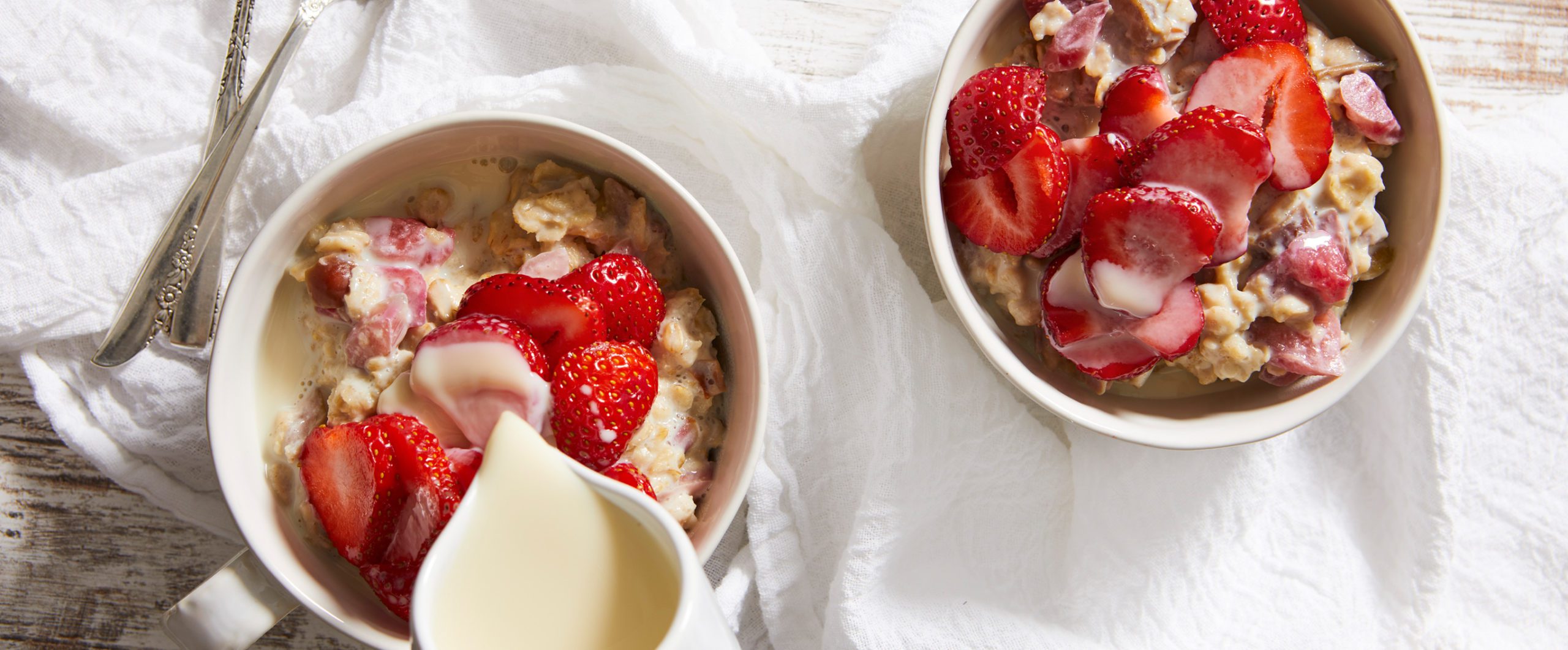 Strawberry Rhubarb Oatmeal
