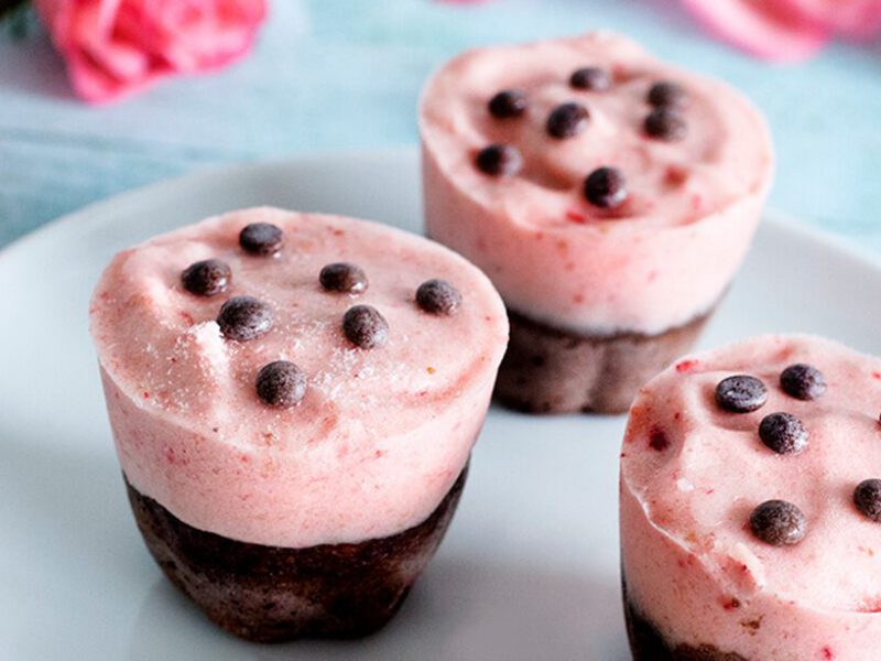 cupcakes, ice cream